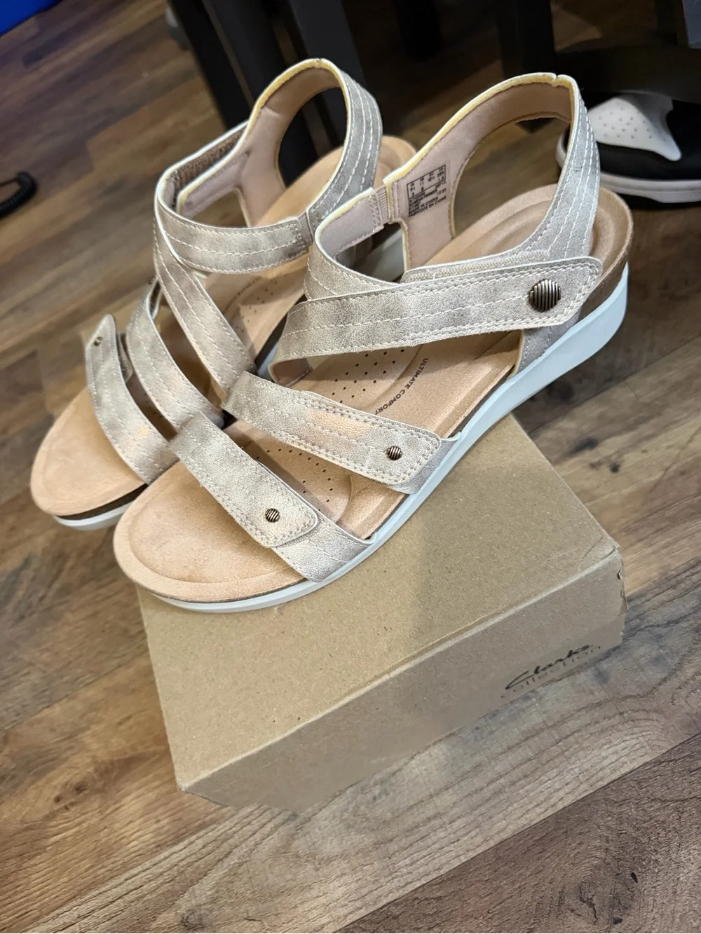 Clarks Collection Calenne Clara Bronze Metallic Strappy Sandals Women’s 11 M